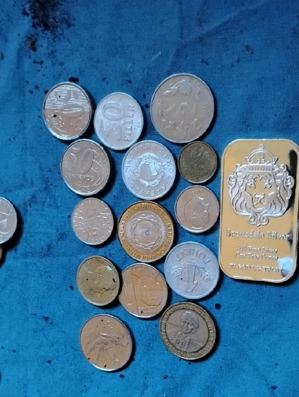 Scottsdale Silver Lion 1 oz Silver-Tone Bar with Assorted Coins